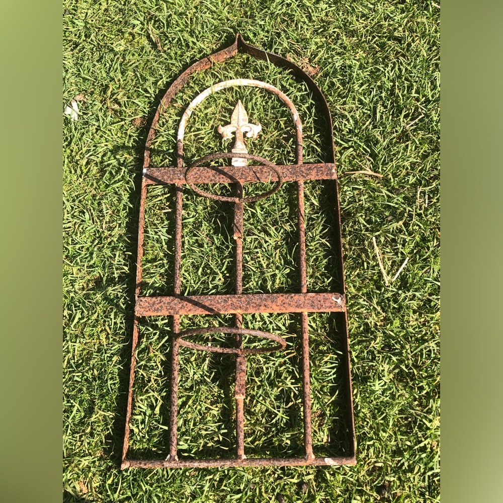 Vintage Cast Iron Fleur De Lis Wall Planter Rustic Iron Decor 26.5 X 11.5”